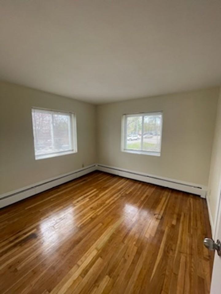731-733 - 2 Bedroom units with Utilities included! - Photo 6 of 8