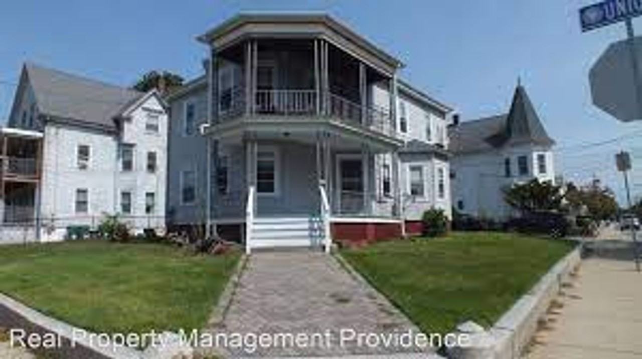 170 Union Street - Photo 2 of 11