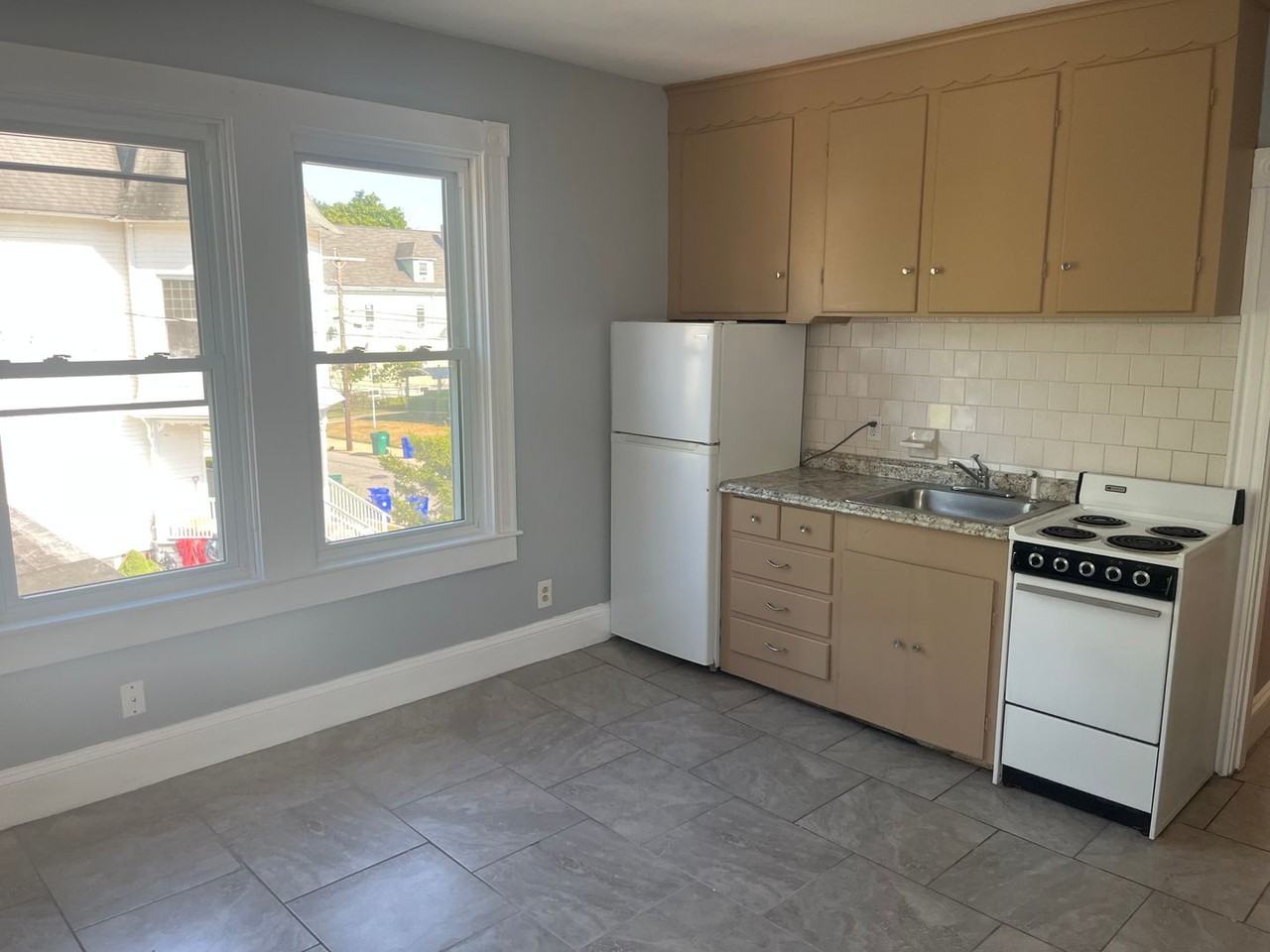 170 Union Street - Photo 3 of 11