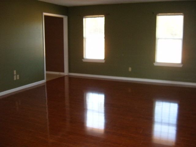222 N Ridge Dr - Photo 3 of 8