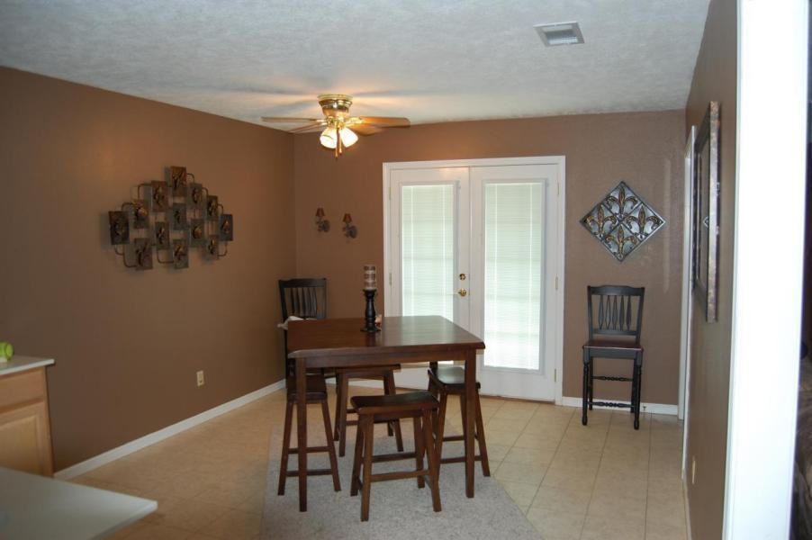 222 N Ridge Dr - Photo 6 of 8