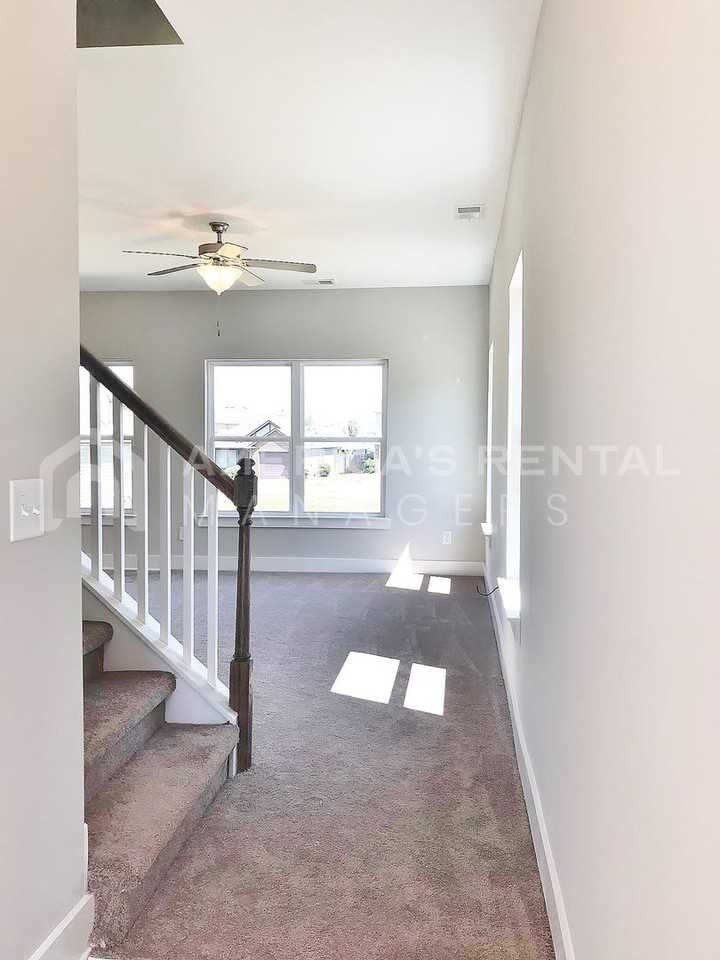 6559 Cathwick Way - Photo 4 of 38