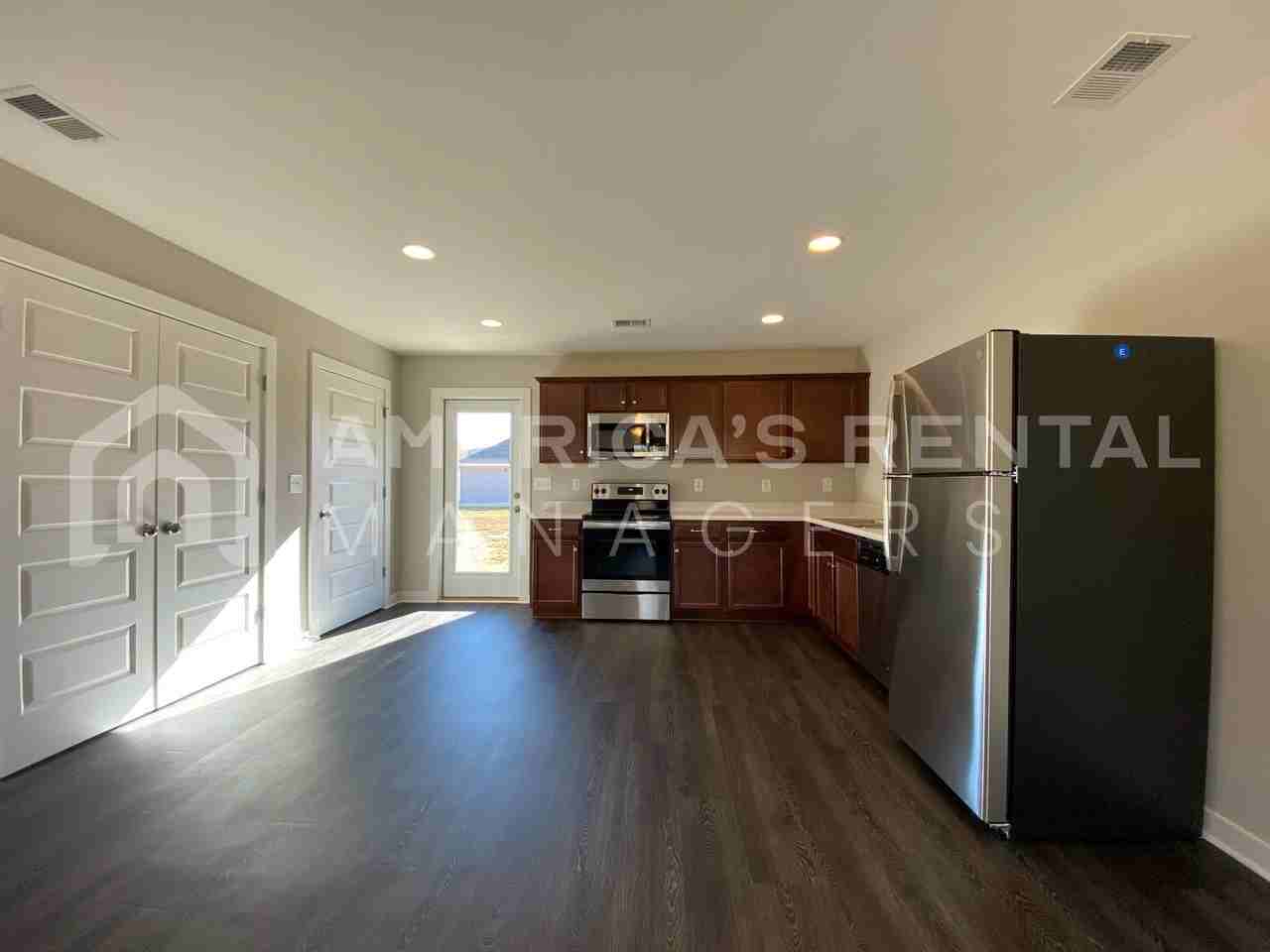 2815 Allison Mill Rd - Photo 4 of 37