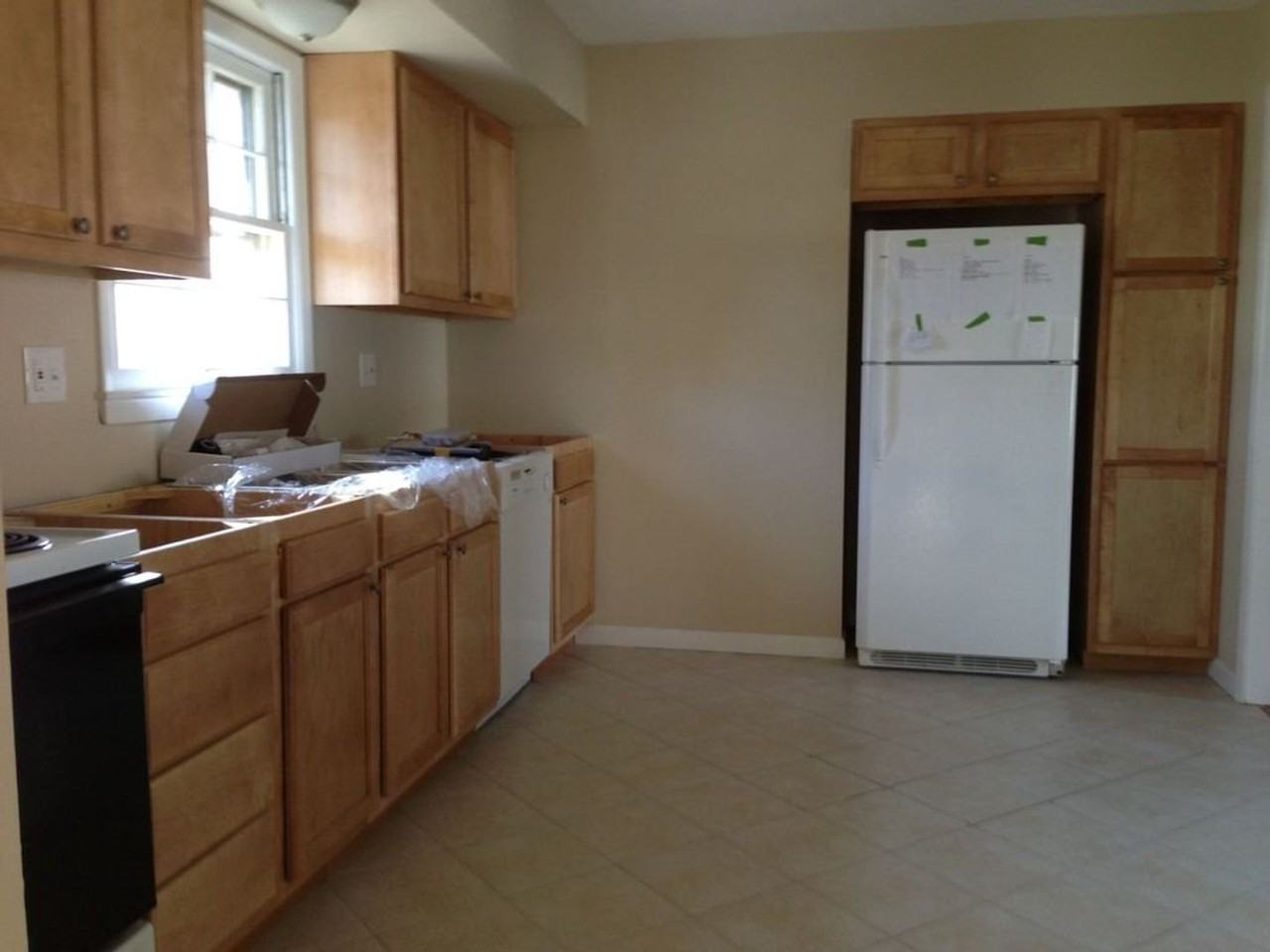 2303 Glenoak Dr - Photo 3 of 21