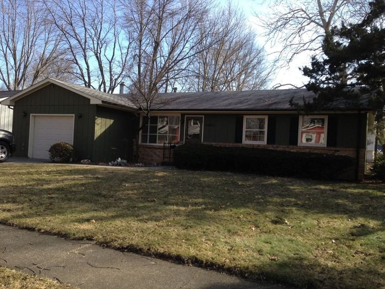 2303 Glenoak Dr - Photo 4 of 21