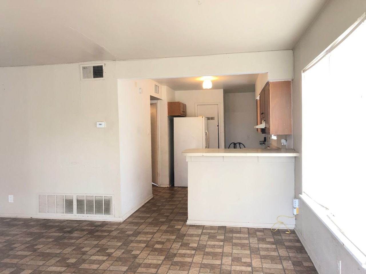 308 Babcock Rd - Photo 3 of 7