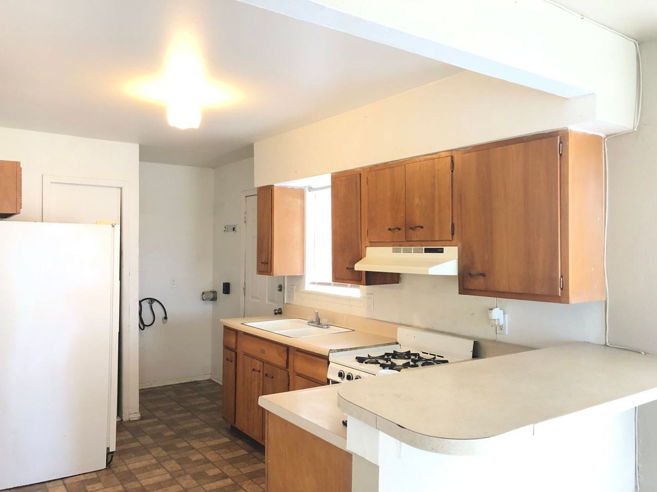 308 Babcock Rd - Photo 4 of 7