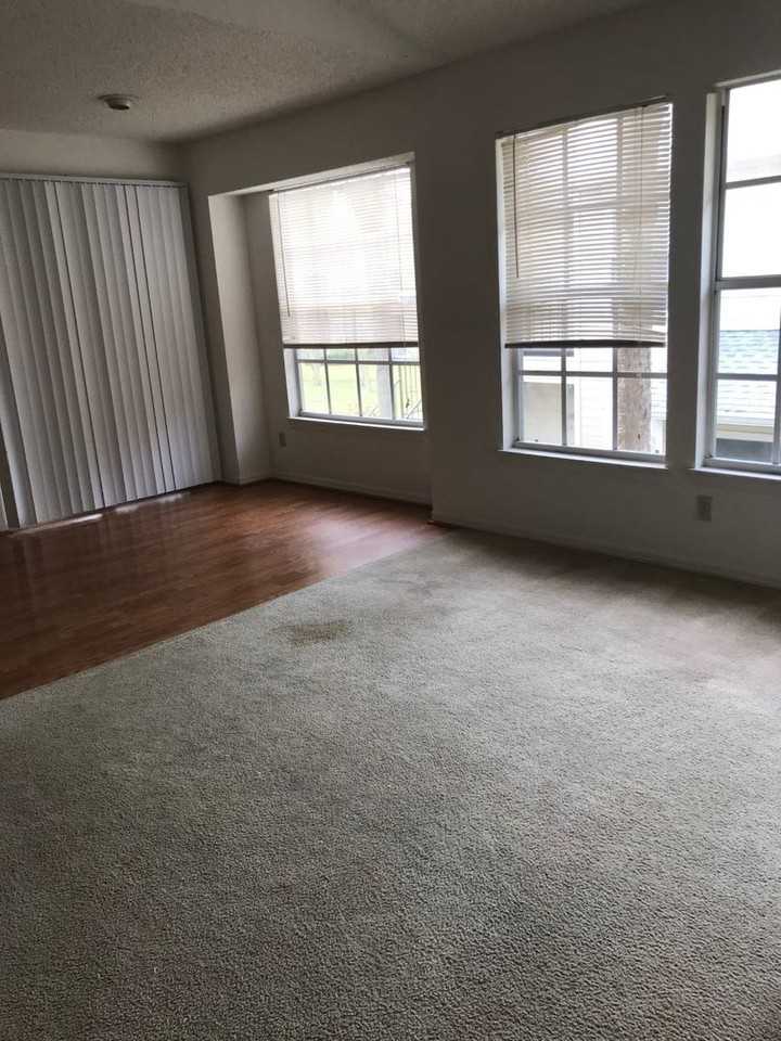 1061 S Hiawassee Rd - Photo 3 of 6