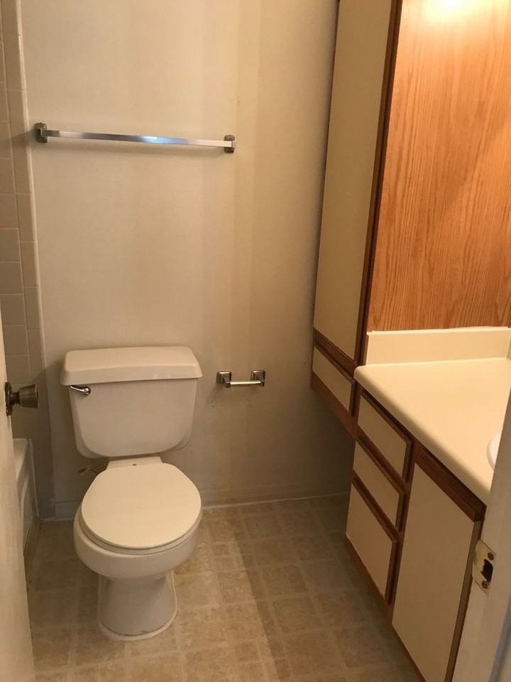 1061 S Hiawassee Rd - Photo 5 of 6