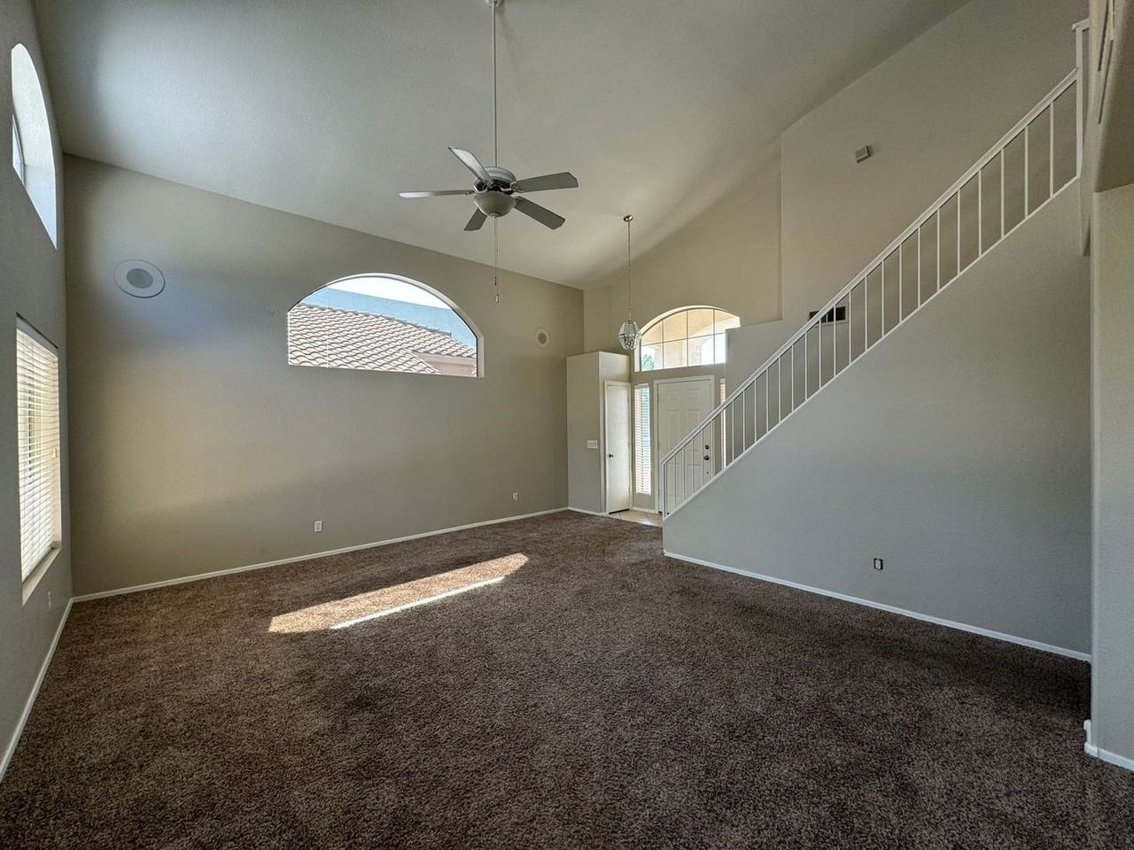 440 W Calle Monte Vis - Photo 4 of 21
