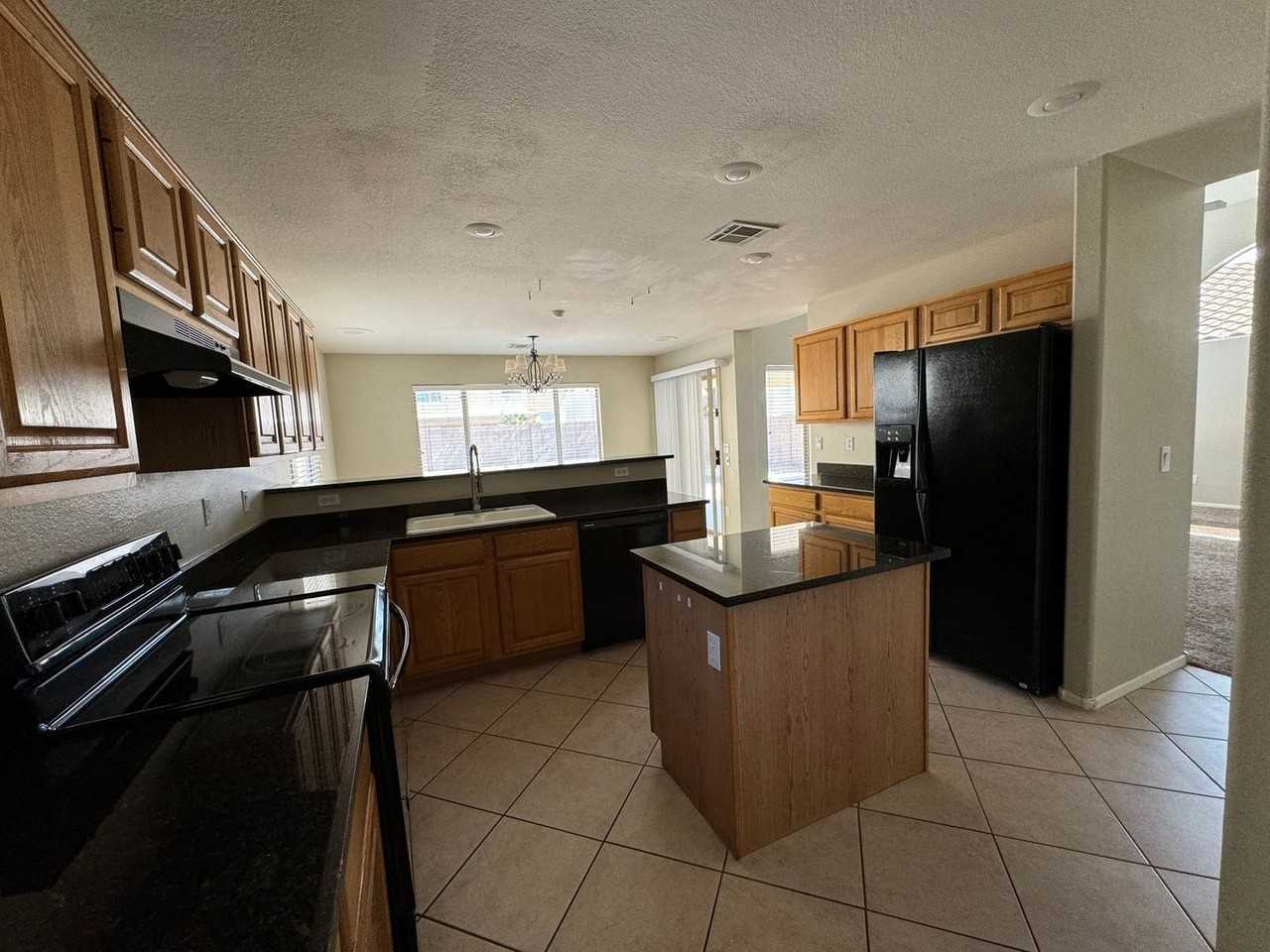 440 W Calle Monte Vis - Photo 6 of 21