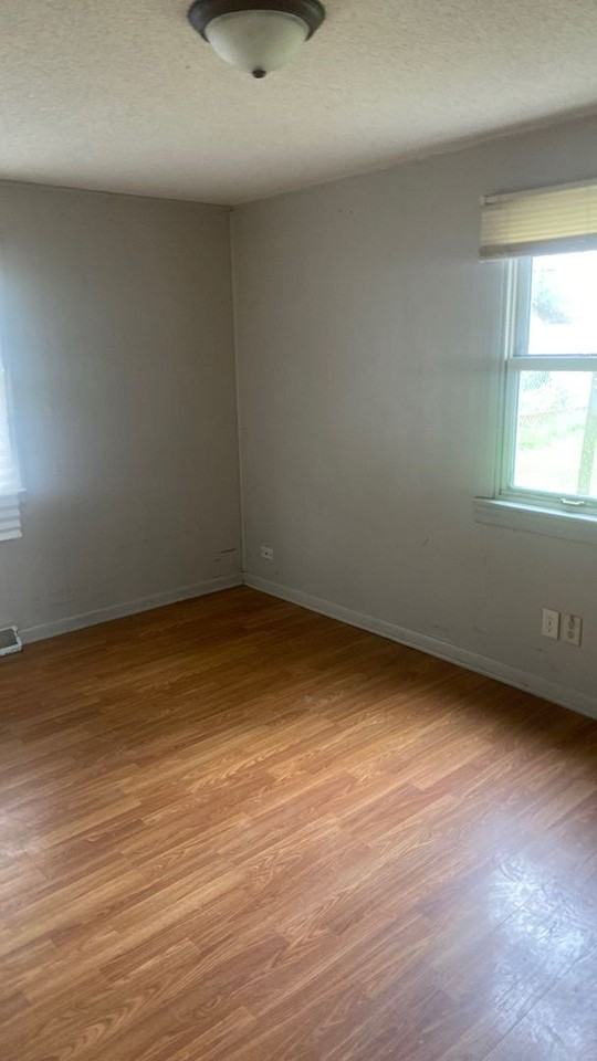 1116 6th Ave Ne - Photo 5 of 7