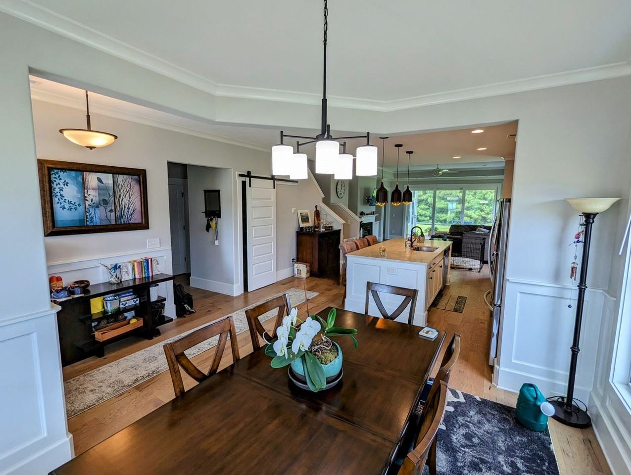 330 Summerhouse Dr - Photo 3 of 35