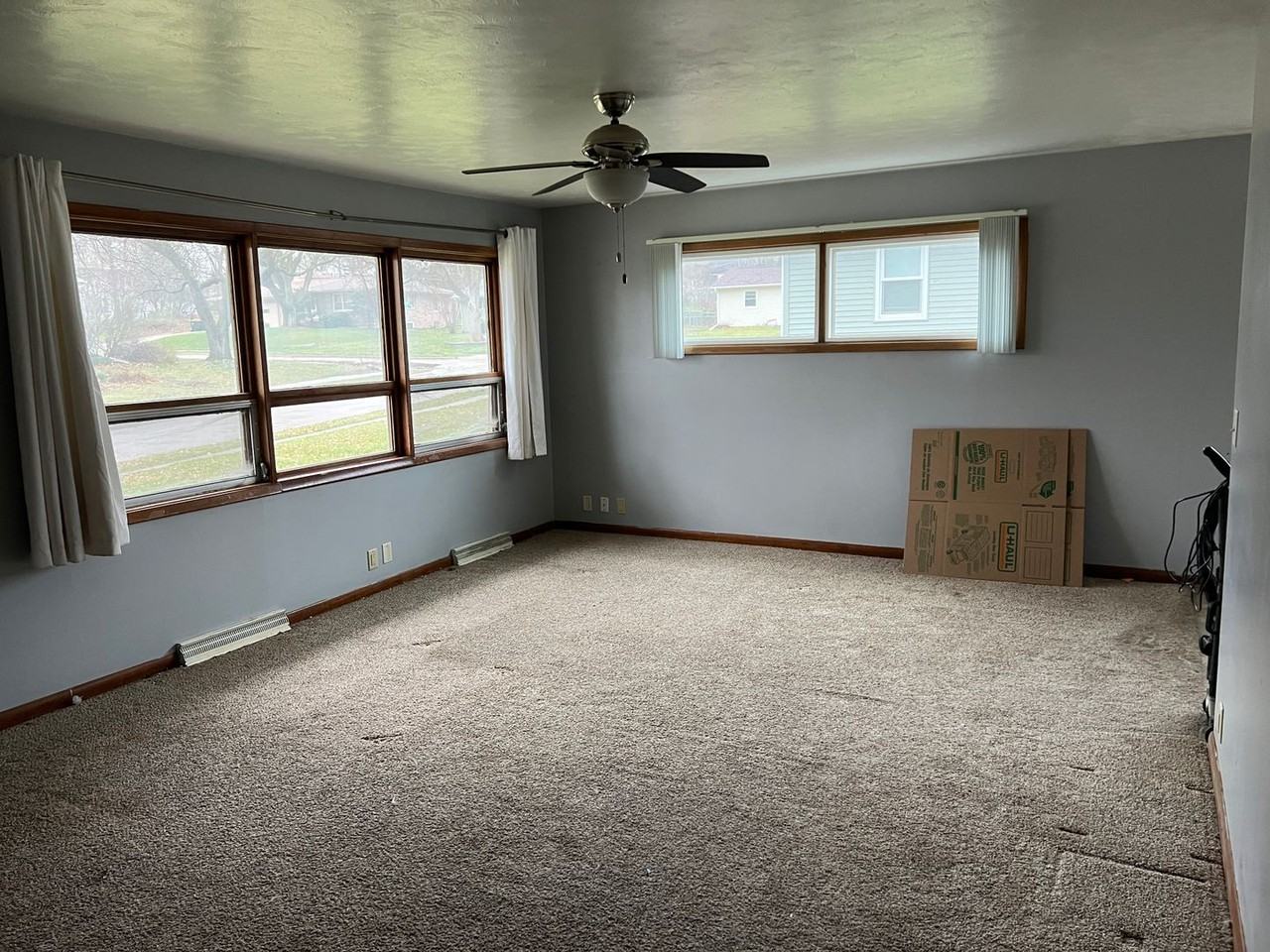 506 Meadow St - Photo 5 of 12