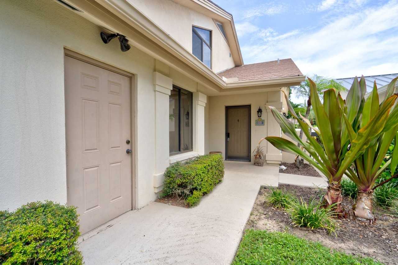 223 E River Park Dr - Photo 5 of 33