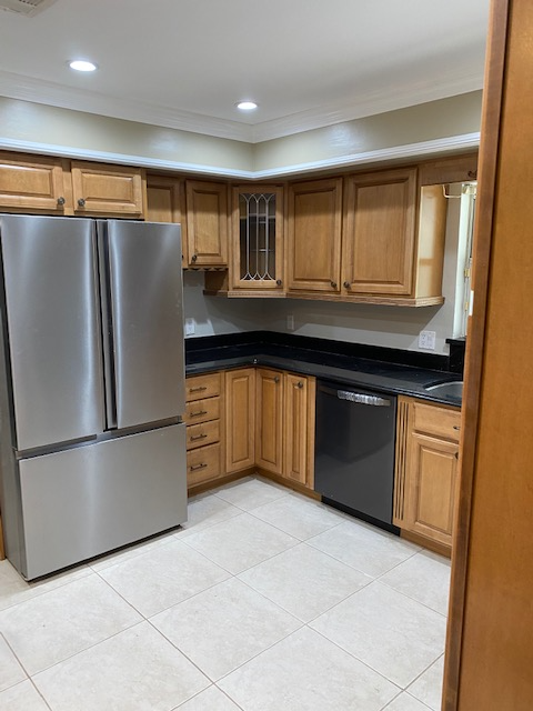 4285 Southeast 54th Street - Photo 3 of 14