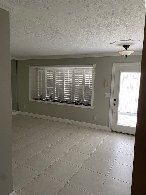 4285 Southeast 54th Street - Photo 6 of 14