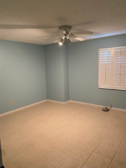 4285 Southeast 54th Street - Photo 7 of 14