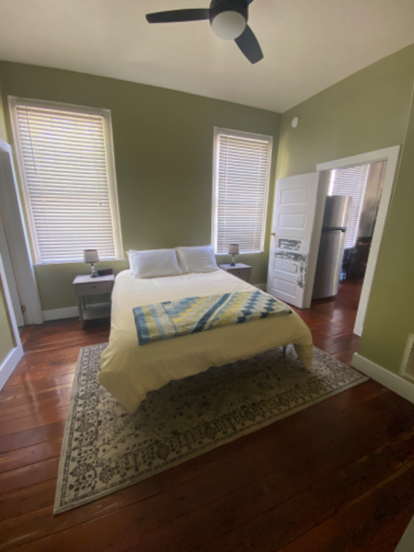 5049 Canal St #B - Photo 7 of 10