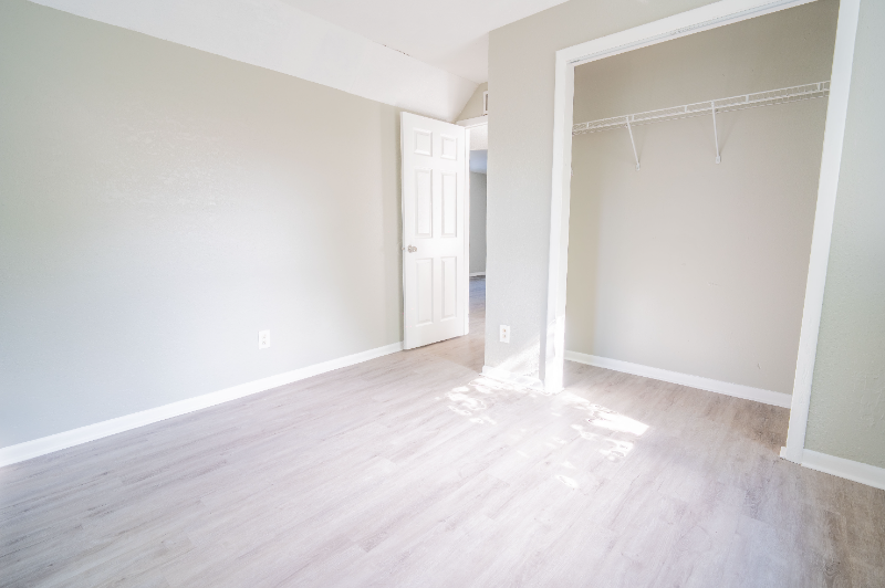 1547 Morgan St - Photo 3 of 7