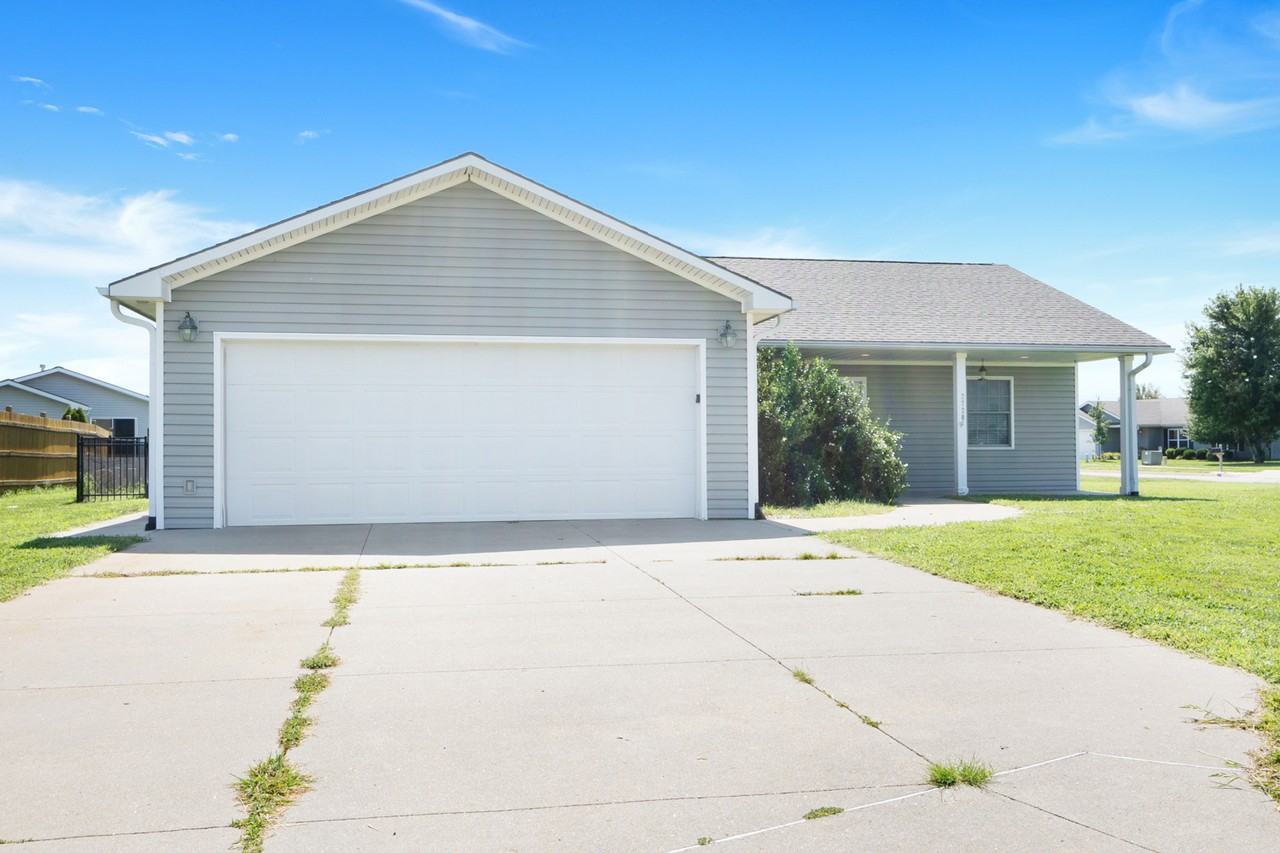 2720 Brookpark Dr #NA - Photo 2 of 26