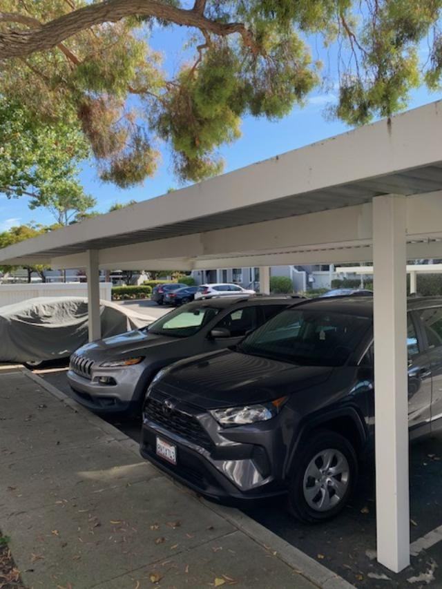 101 Schooner Court - Photo 3 of 37