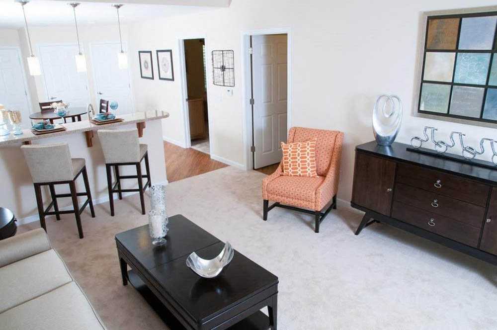 Redwood Whitestown - Photo 5 of 9