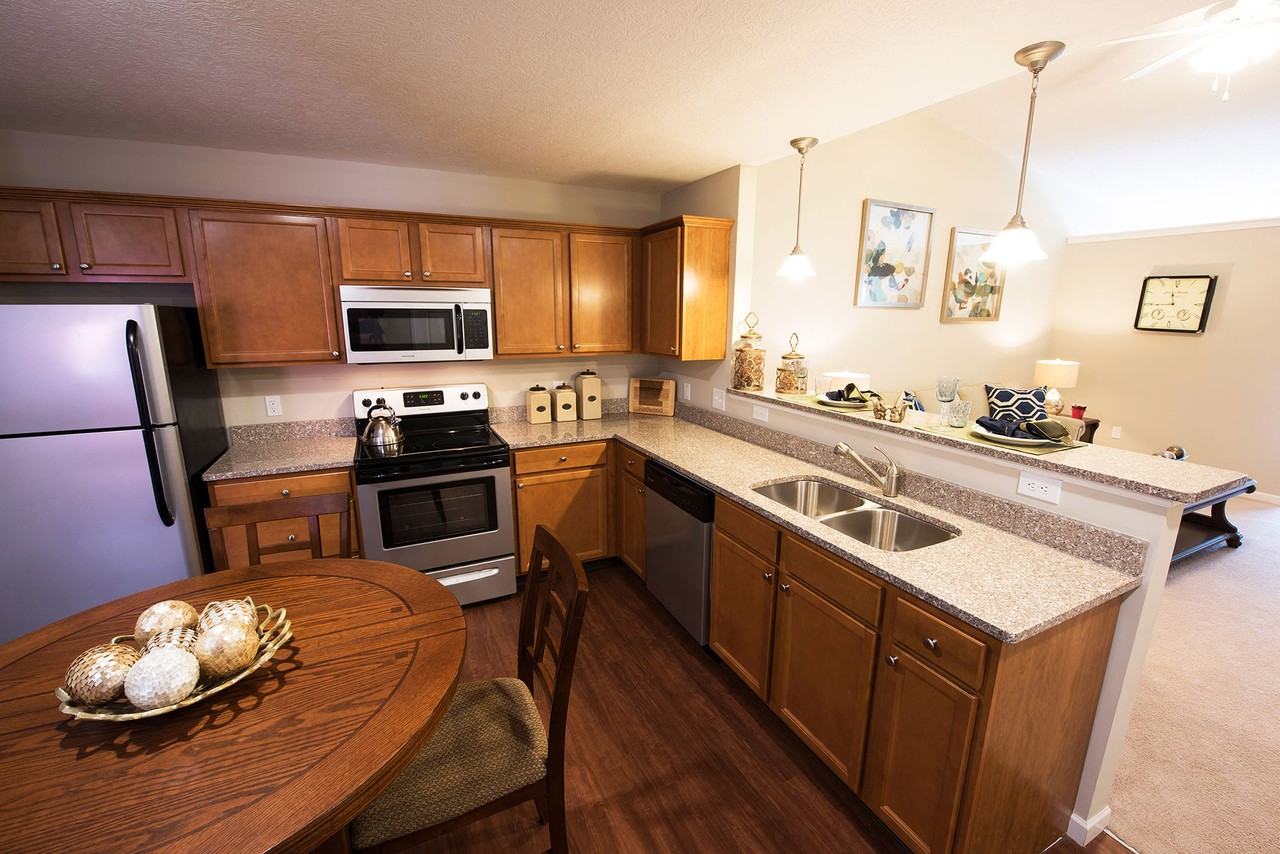 Redwood Westfield Myra Way - Photo 2 of 9