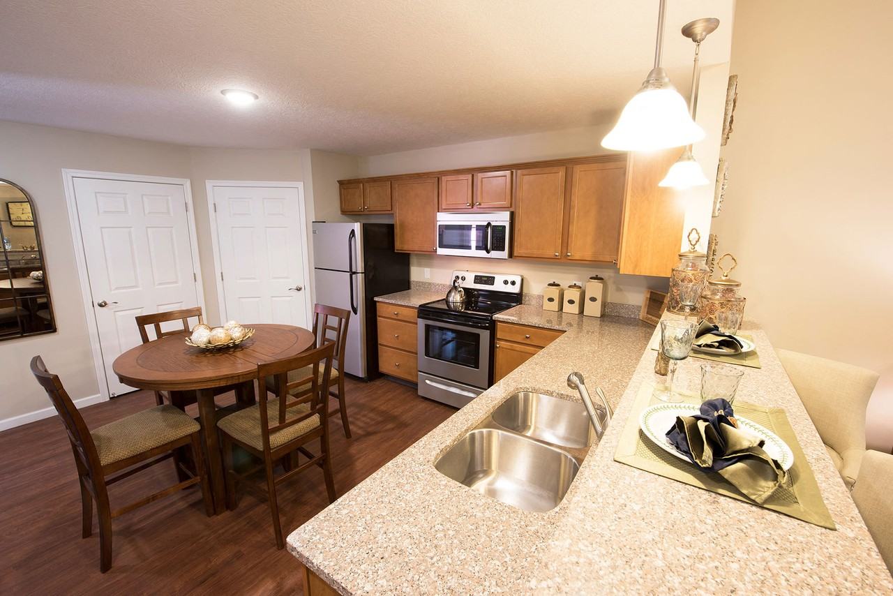 Redwood Westfield Myra Way - Photo 3 of 9