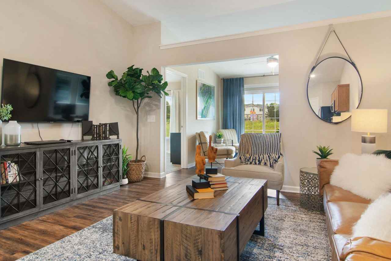 Redwood Plainfield - Photo 6 of 11