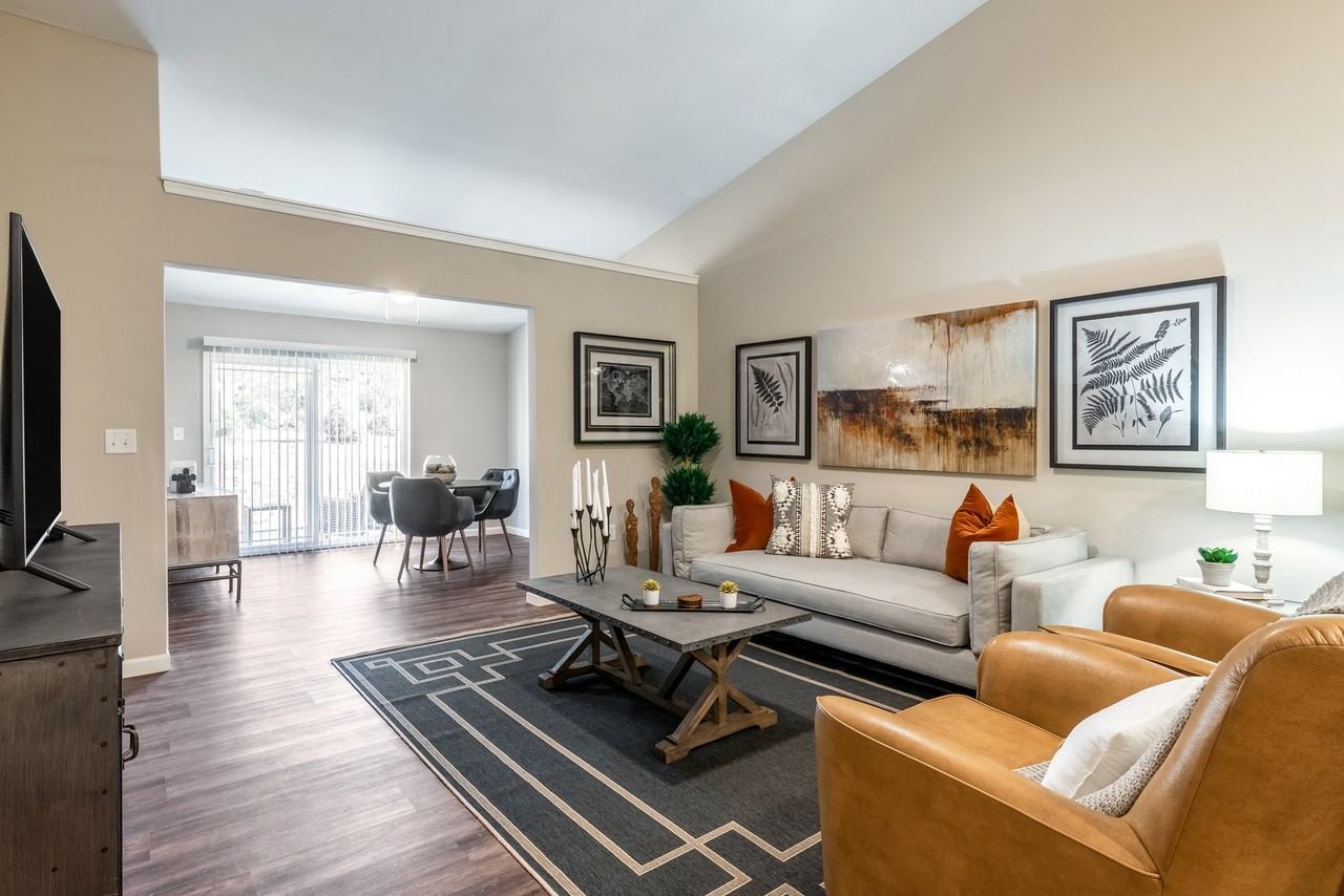 Redwood Noblesville Harewood Drive N - Photo 5 of 9