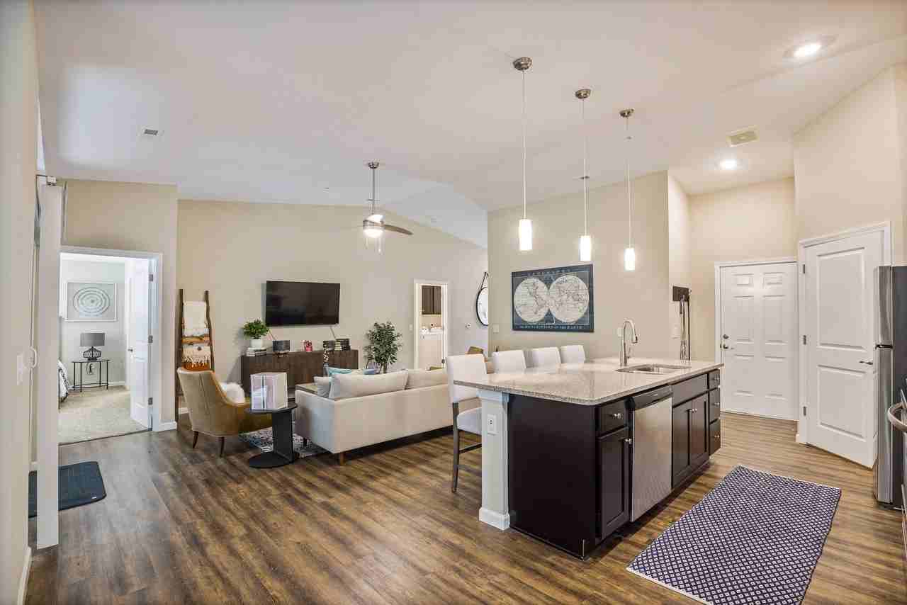 Redwood Simpsonville Neely Ferry Road - Photo 5 of 11