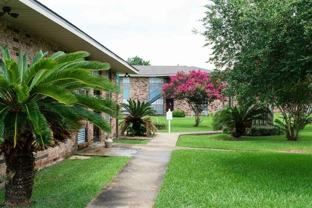 Lux of Lafayette - Photo 1 of 1