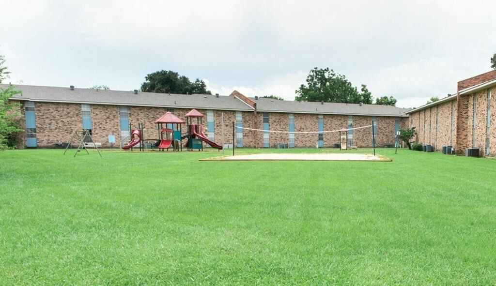 Lux of Lafayette - Photo 4 of 14