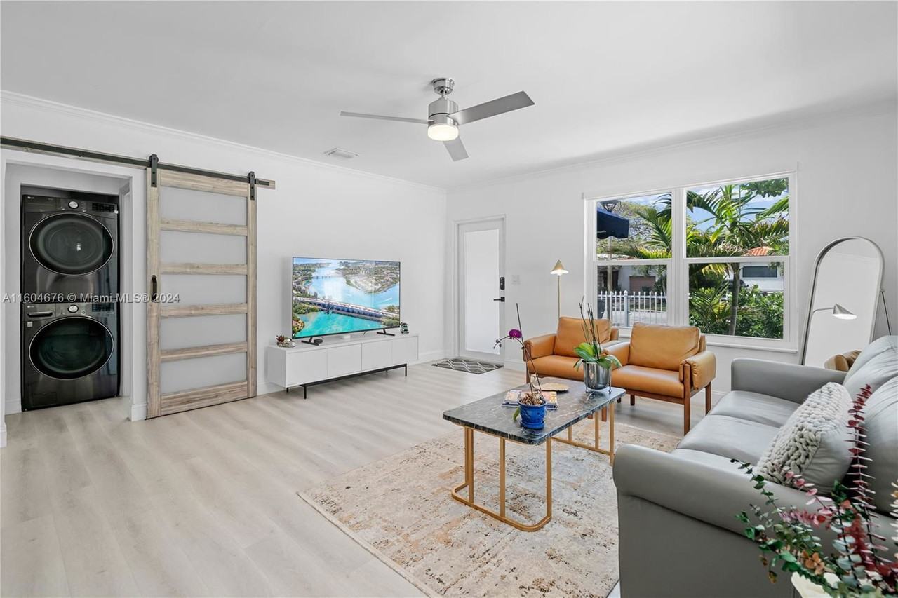 785 Sw 21st Rd - Photo 3 of 8