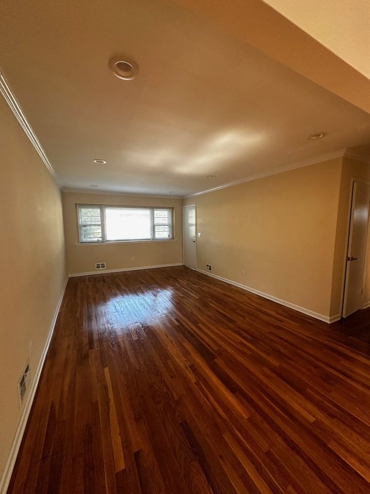 235 Livingston Ave - Photo 2 of 11