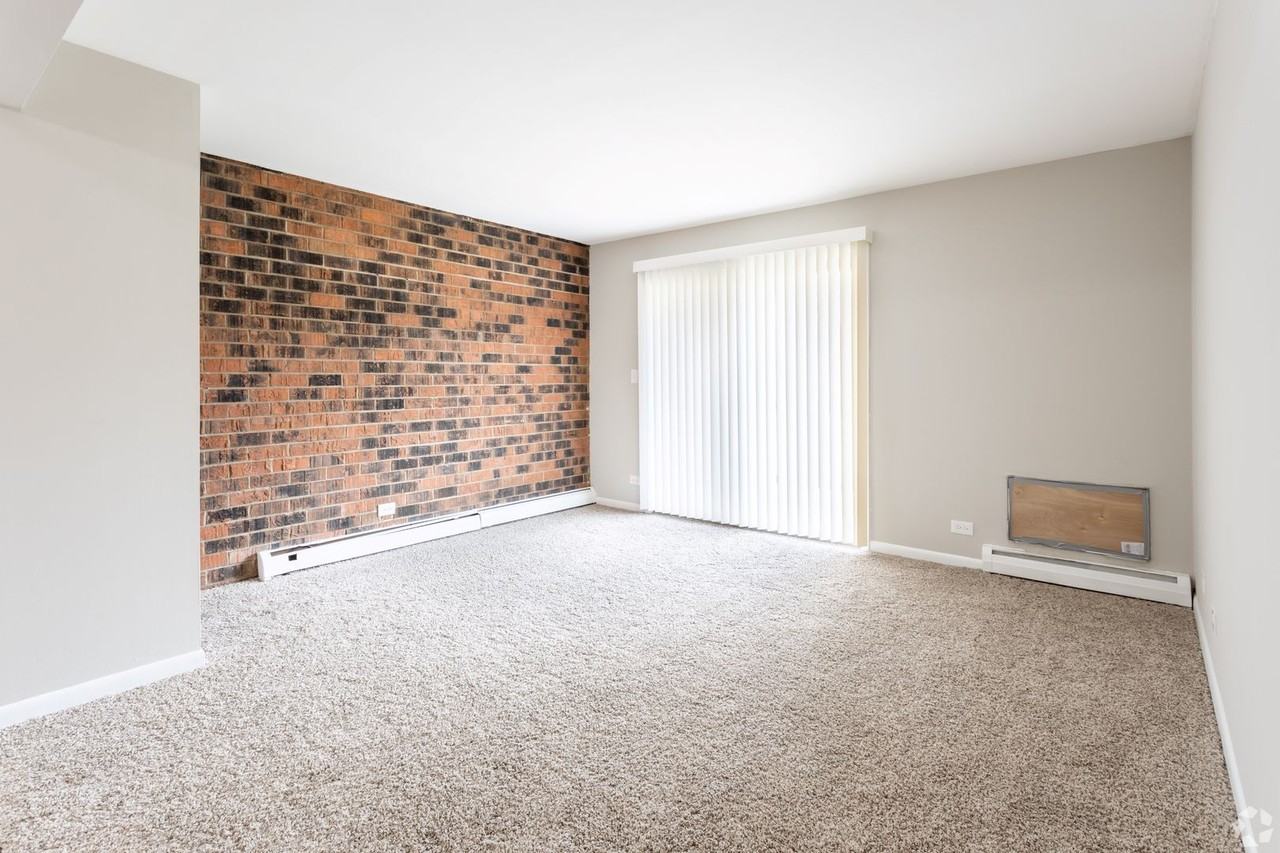 Westbridge Apartments - Photo 3 of 25