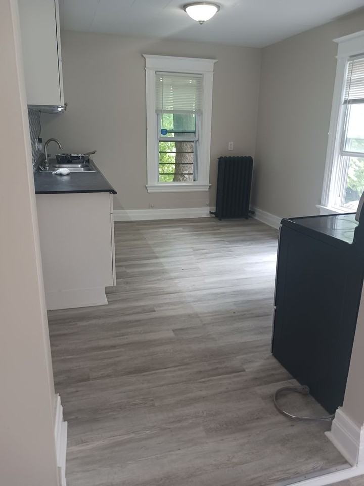 196 Laburnam Crescent - Photo 2 of 12