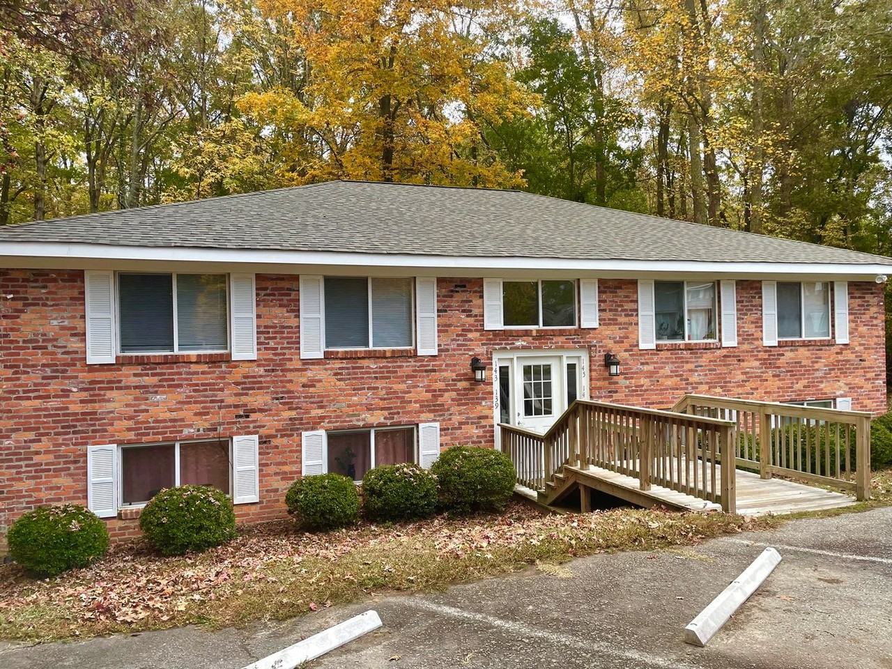139 Albemarle Dr - Photo 3 of 18