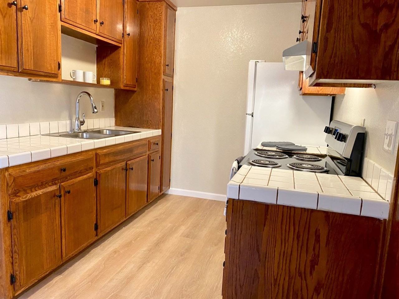 4311 Winona Ave - Photo 2 of 5