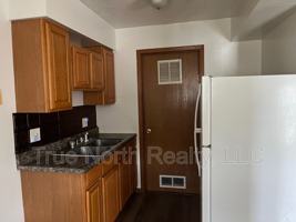 featured image of 2582 Dresden St #B