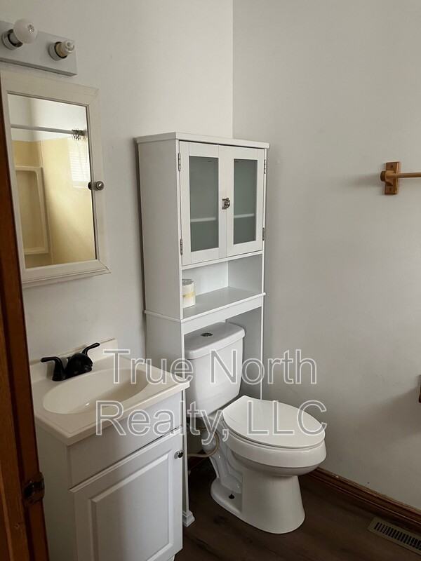 2582 Dresden St #B - Photo 4 of 4