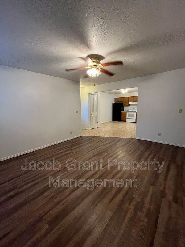2112 Meppen Dr - Photo 4 of 10