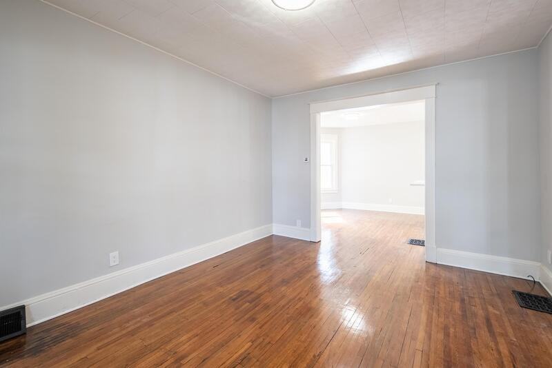 207 7th Ave - Photo 3 of 38