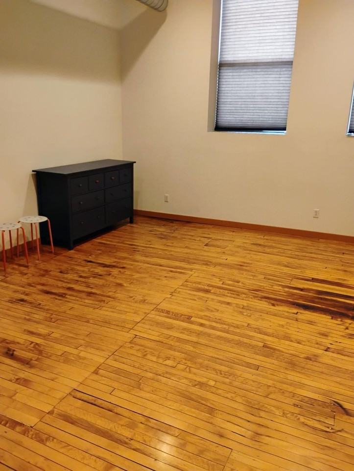 523 N Hickory St - Photo 4 of 19