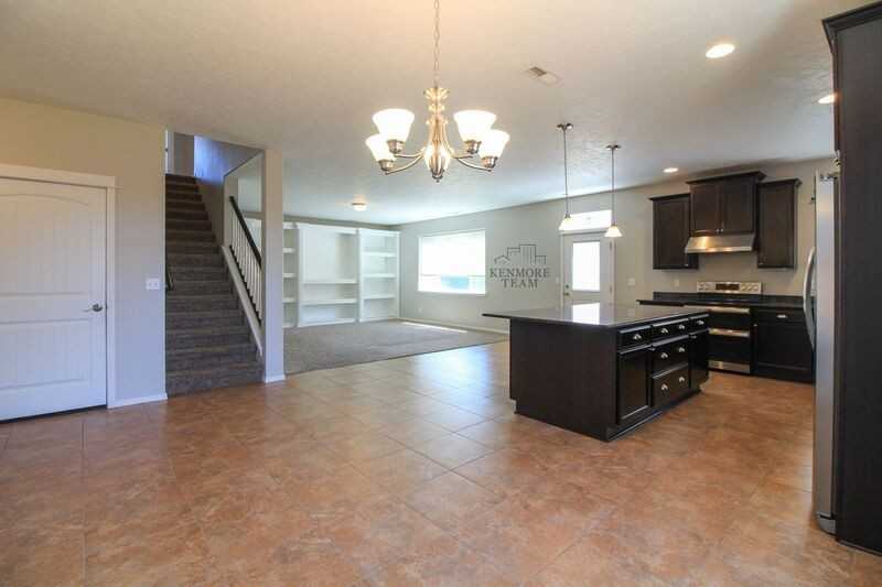 727 Pinnacle Dr - Photo 3 of 17