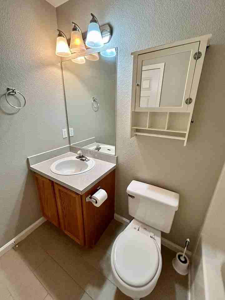 1463 Holly St - Photo 6 of 14