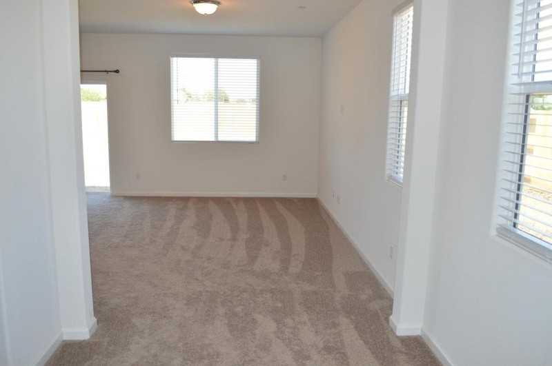 49 Medeival St - Photo 4 of 21