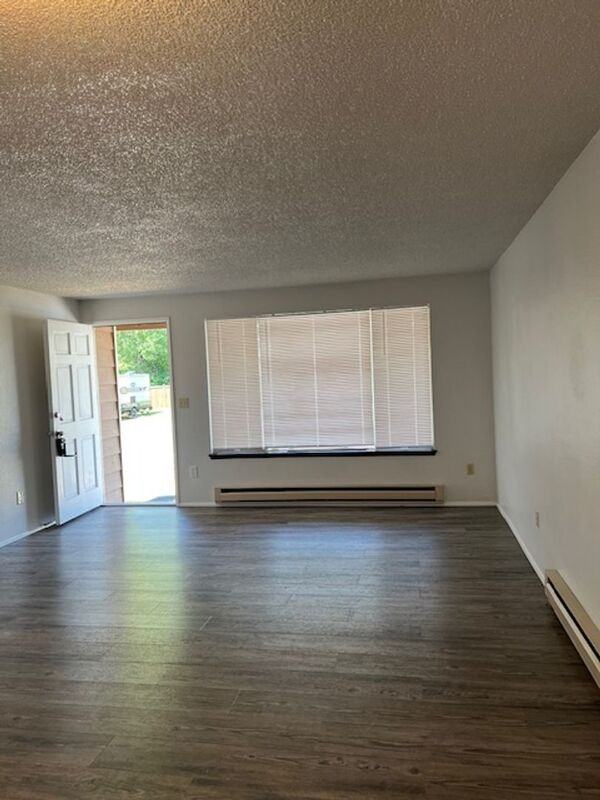 10026 30th St Ne #B4 - Photo 5 of 19