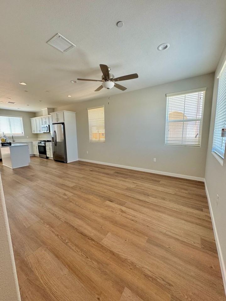 610 Mccaffrey Way - Photo 2 of 48